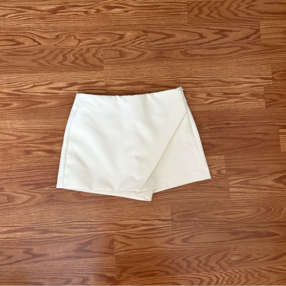 Zara Cream Skort